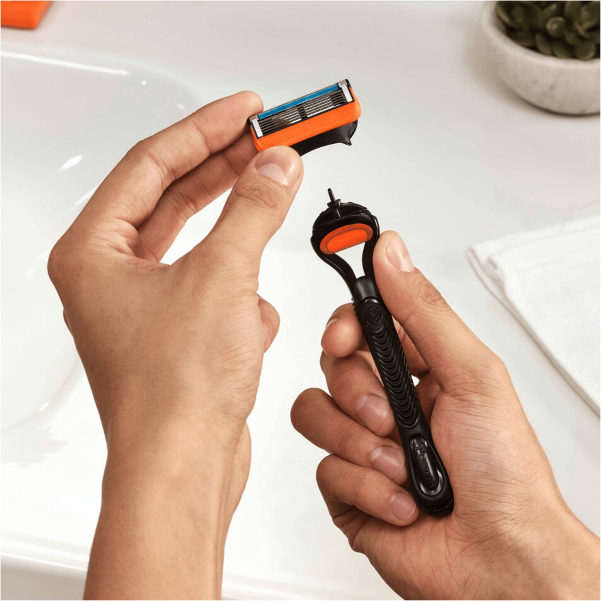 Gillette Fusion 5 - Scheermesjes/Navulmesjes - 4 Stuks